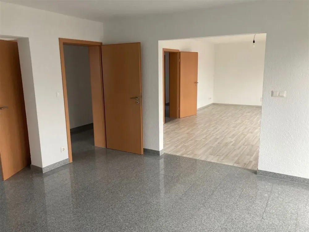 Plenty of Space, Large Apartment with South-Facing Terrace