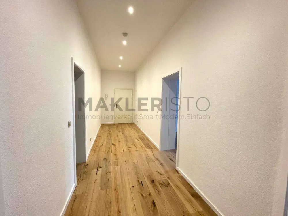 **Barrierefreie, frisch modernisierte 2-Zimmer-Wohnung mit Tageslichtbad & zukünftigem Balkon**