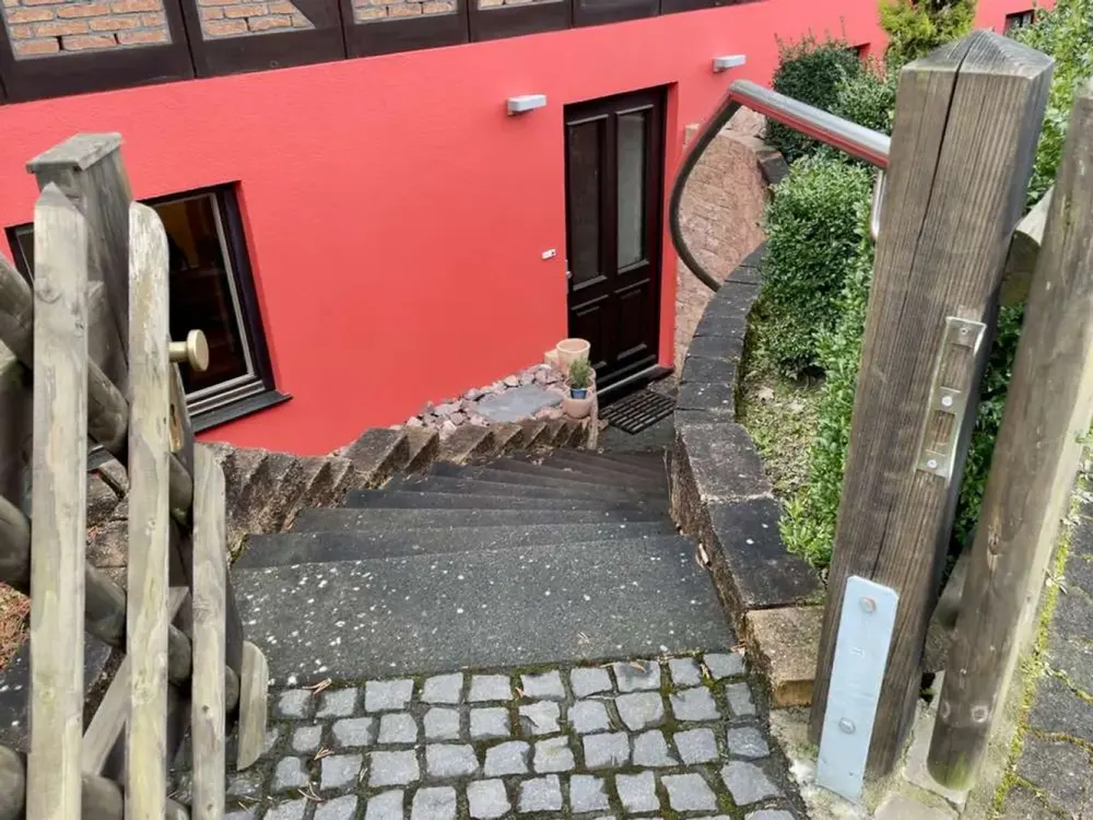 modernisierte 2-Zimmer-Wohnung mit Einbauküche in Frankfurt