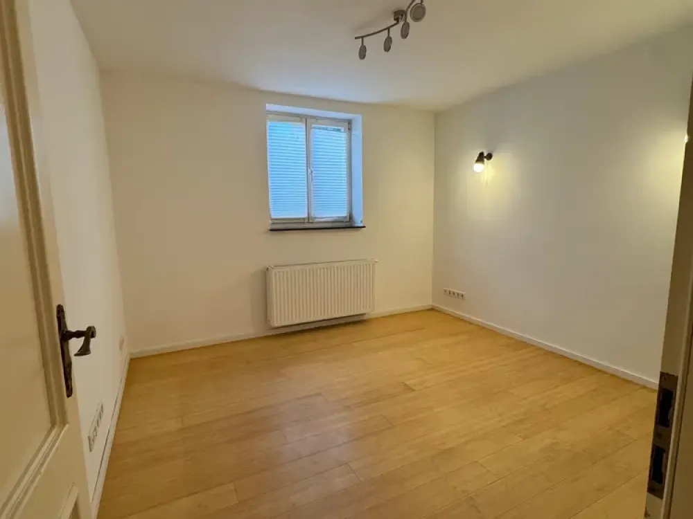 modernisierte 2-Zimmer-Wohnung mit Einbauküche in Frankfurt