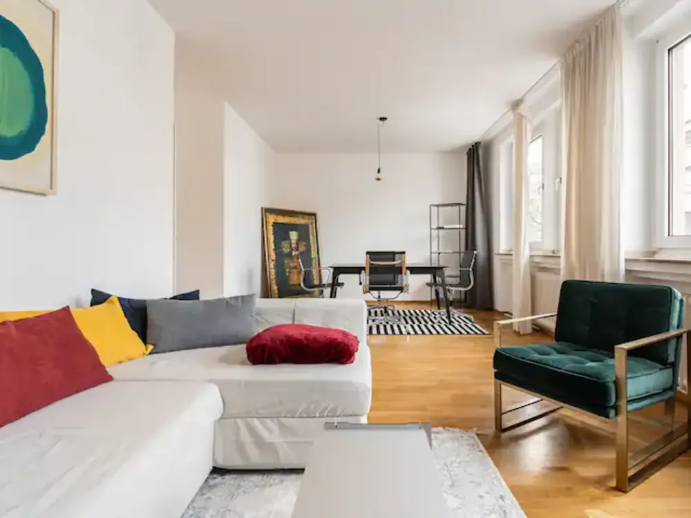 Möbelierte, stilvolle 2,5-Zimmer-Wohnung mit Küche im Herzen von Köln