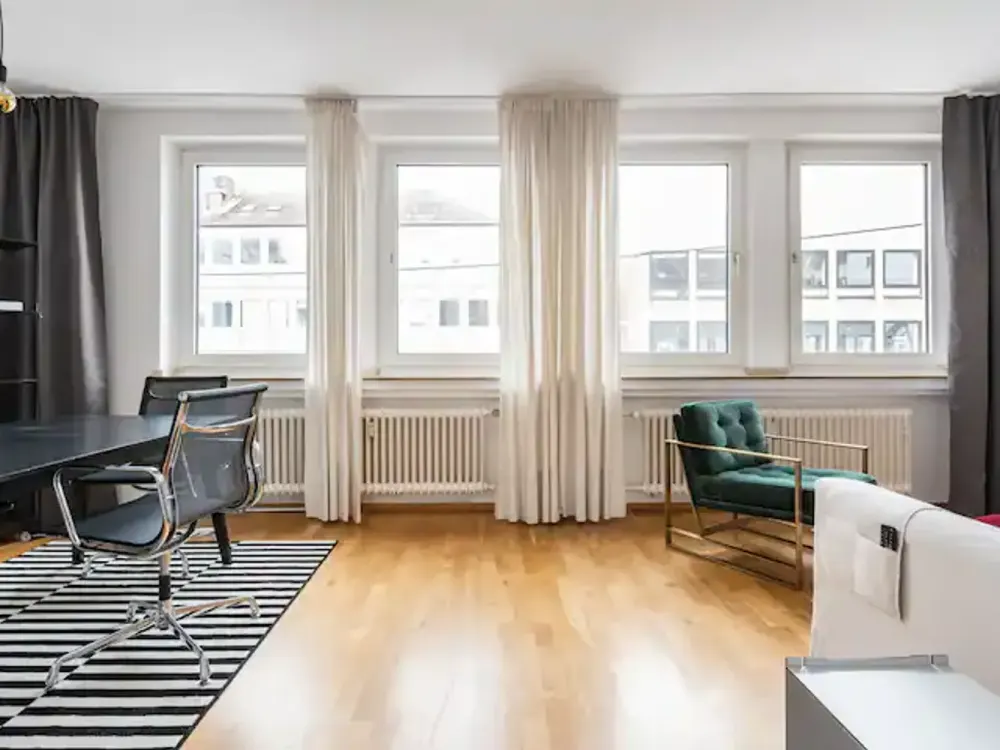 Möbelierte, stilvolle 2,5-Zimmer-Wohnung mit Küche im Herzen von Köln