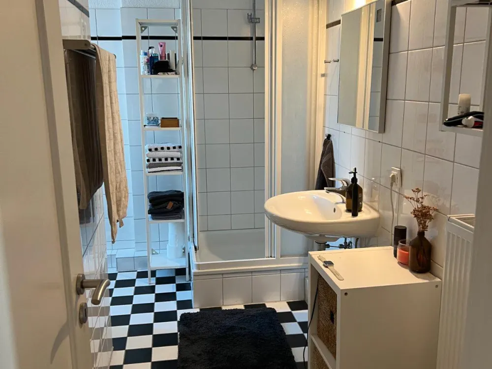 5 Min zur Alster, Ruhige 2,5 Zimmer 78qm Wohnung