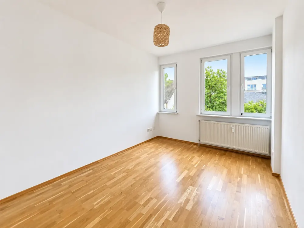 NEU*Gemütliche 3-Zimmer-Altbau-Wohnung*opt. inkl. EBK*Toplage Berger Straße