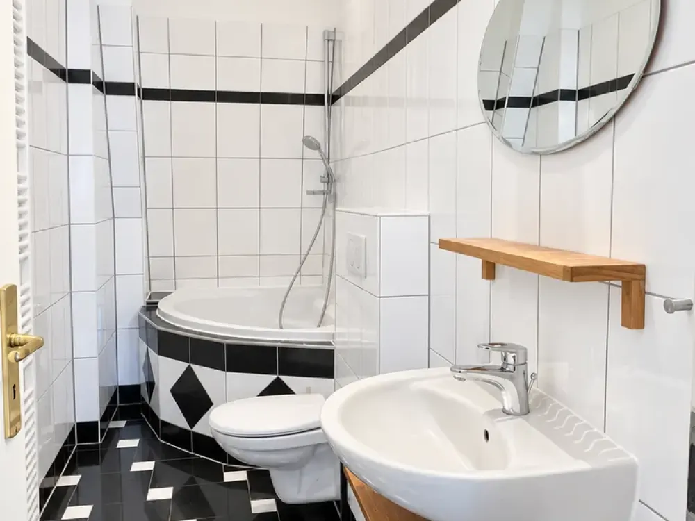 NEU*Gemütliche 3-Zimmer-Altbau-Wohnung*opt. inkl. EBK*Toplage Berger Straße