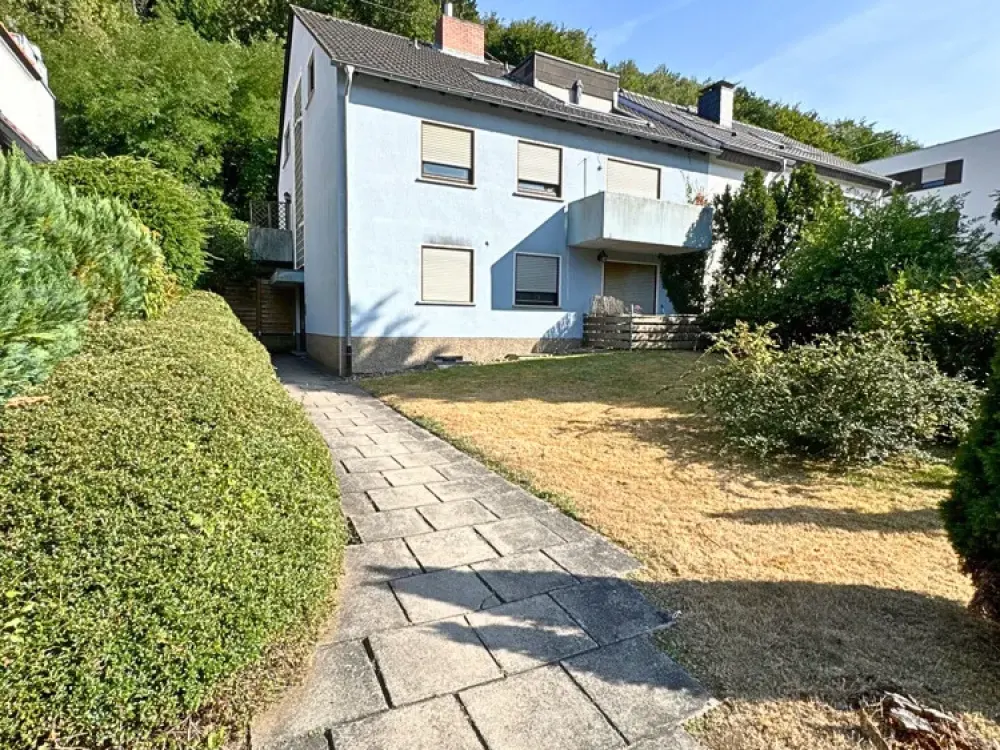 Near University: Beautiful 3 1/2 Room Apartment with Fireplace & Loggia, Central in Saarbrücken-Scheidt