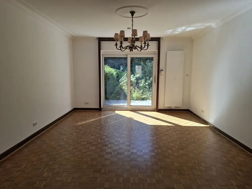 Großzügige 4-Zimmer Wohnung mit eigenem Gartenparadies in Grafenberg Nähe Aaper Wald