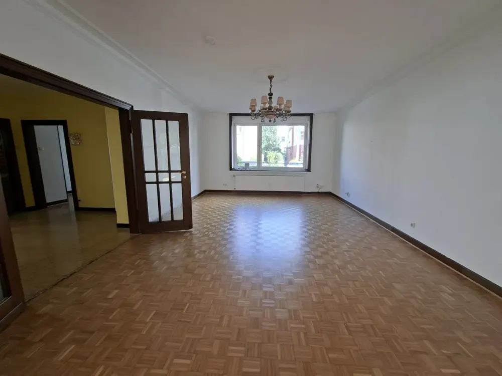 Großzügige 4-Zimmer Wohnung mit eigenem Gartenparadies in Grafenberg Nähe Aaper Wald