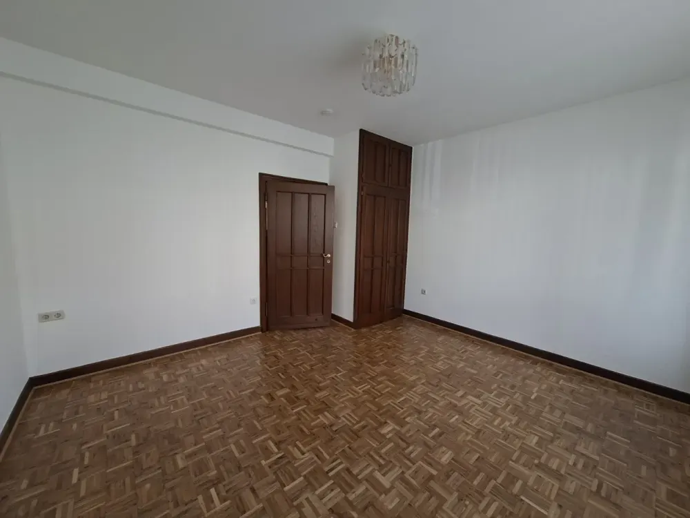 Großzügige 4-Zimmer Wohnung mit eigenem Gartenparadies in Grafenberg Nähe Aaper Wald