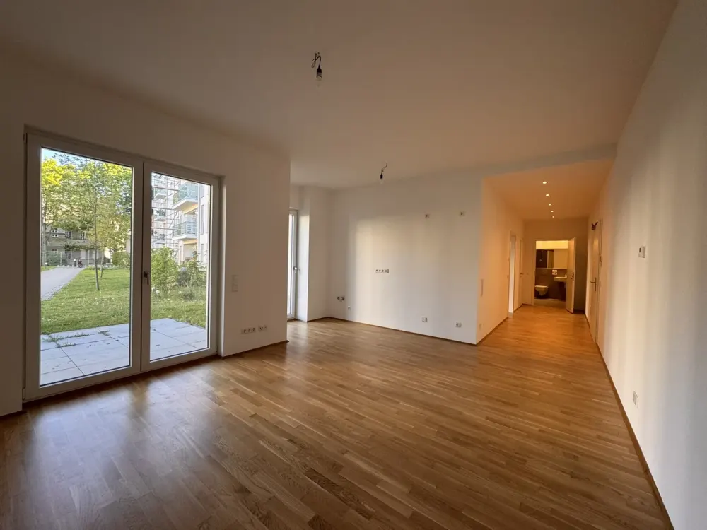 *** NEW BUILD 2-Room Apartment I am Wildpark I Own Small Garden I 10/26 ***