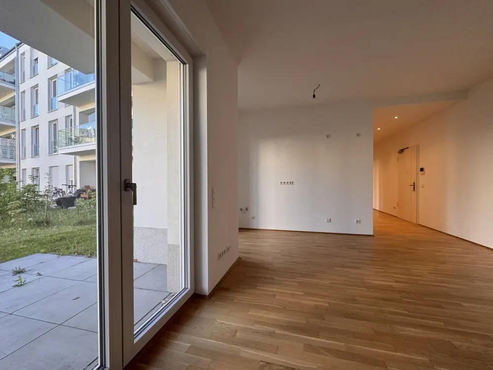 *** NEW BUILD 2-Room Apartment I am Wildpark I Own Small Garden I 10/26 ***