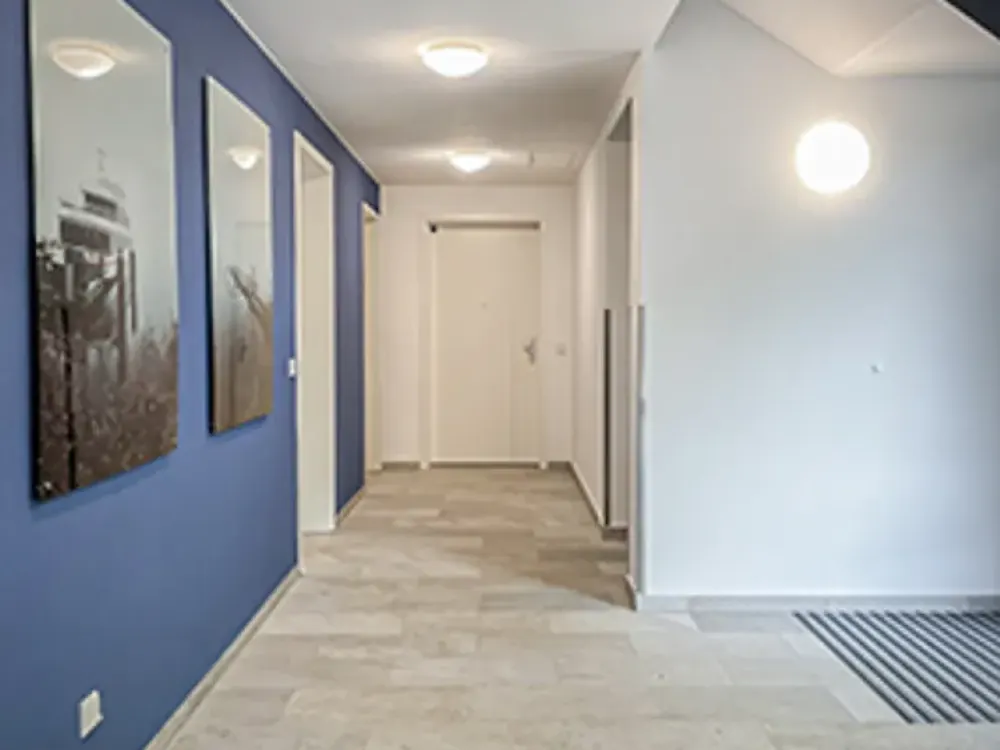 *** NEUBAU * 2 Zimmer *Stellplatz * Balkon * Wärmepumpe / Kühlung ***
