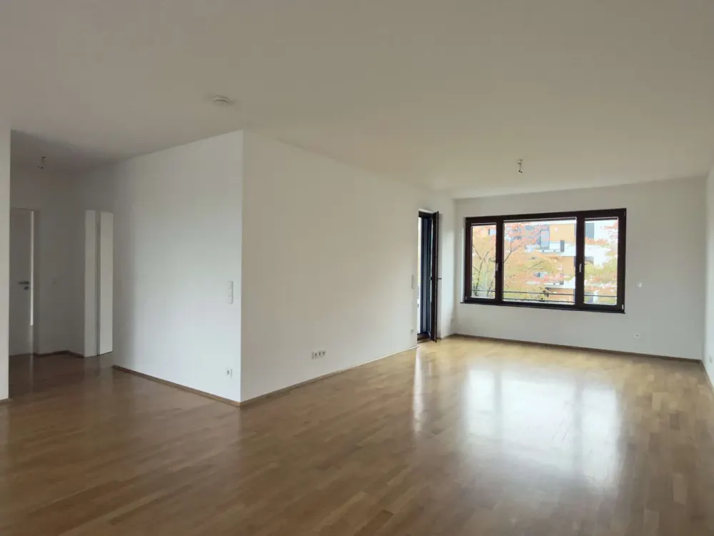 Moderne 4-Zimmerwohnung mit großer Terrasse und Loggien am Hafenplatz