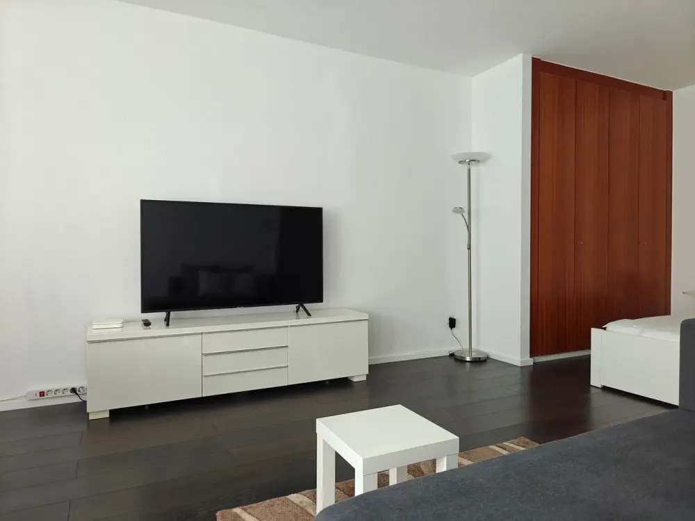 Einliegerwohnung voll möbliert in Köln Esch - Ideal für Pendler