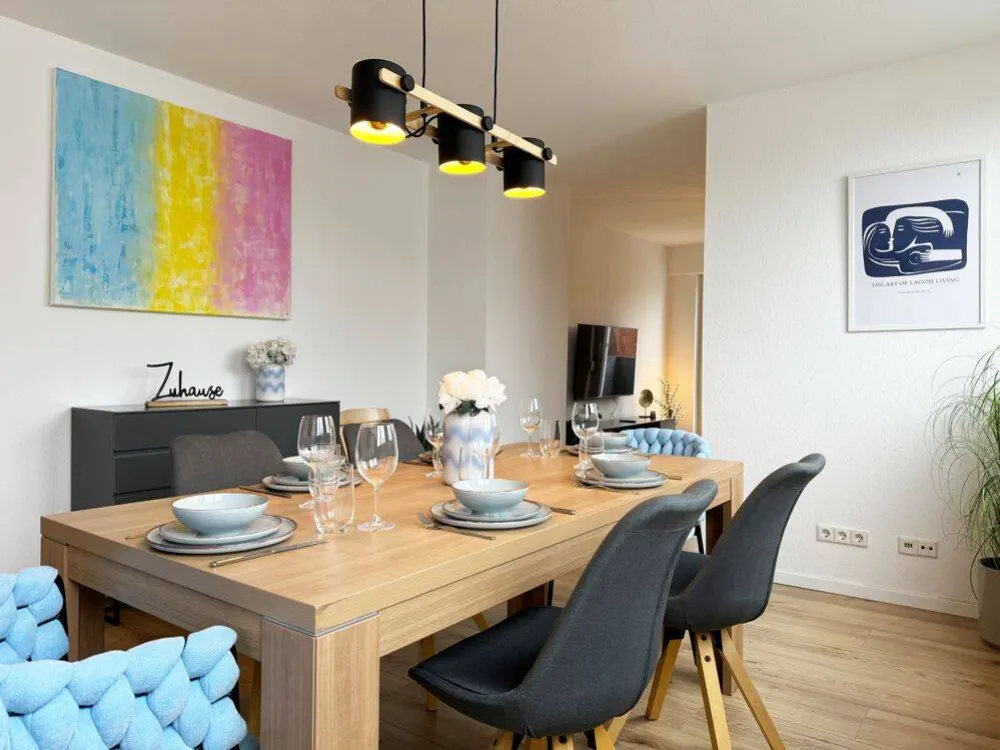 Furnished Apartment for Temporary Stay! - Direct Lake Proximity - Bus and Train Available.