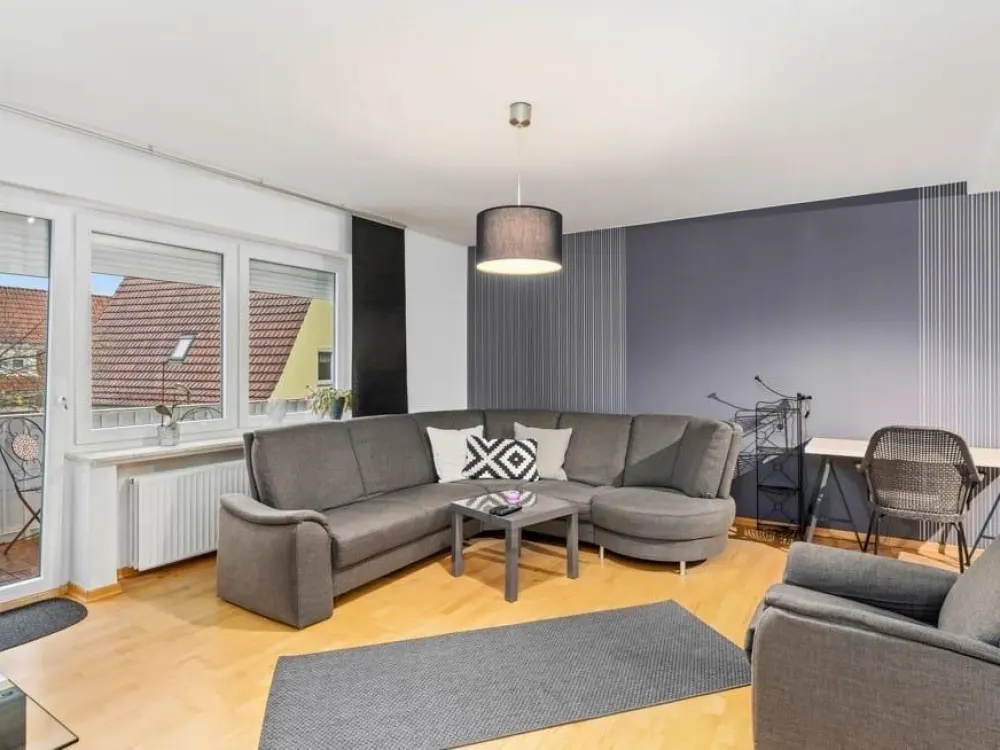 Monteurswohnung für 3 Personen, Balkon möbliert, Bremen-Burglesum