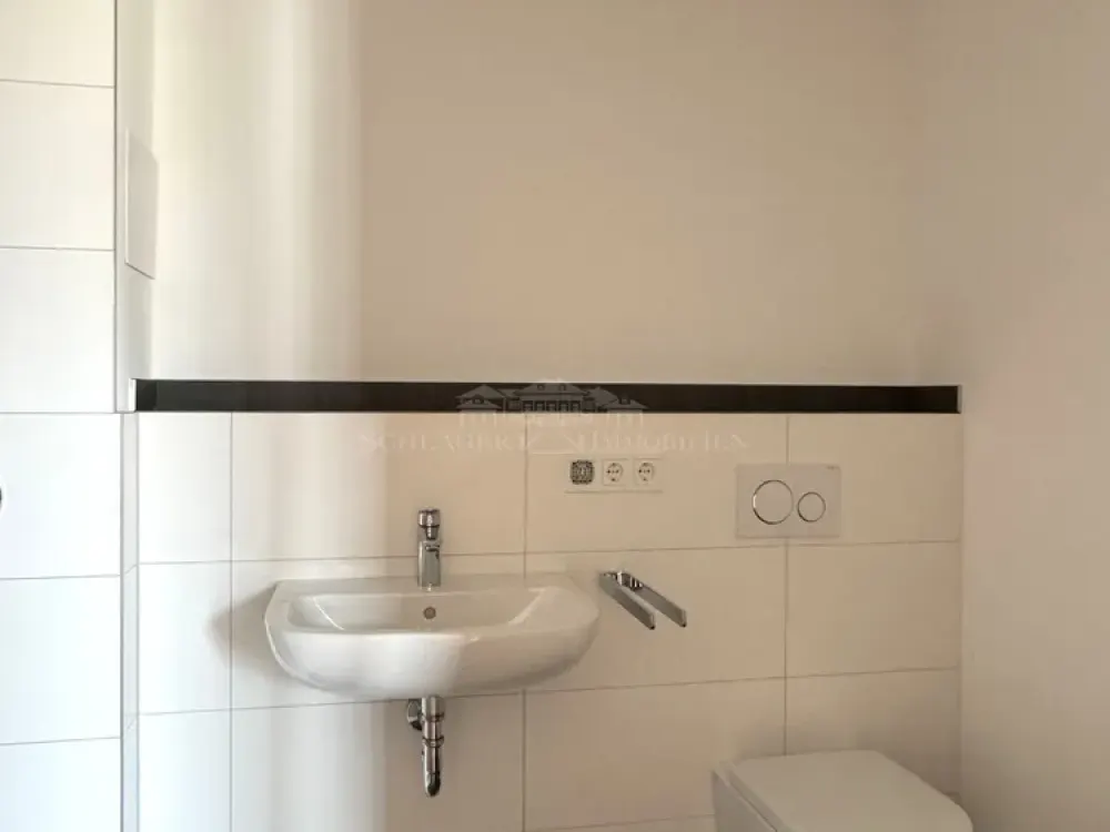 Helle 4-Zimmer-Wohnung mit Terrasse und Garten