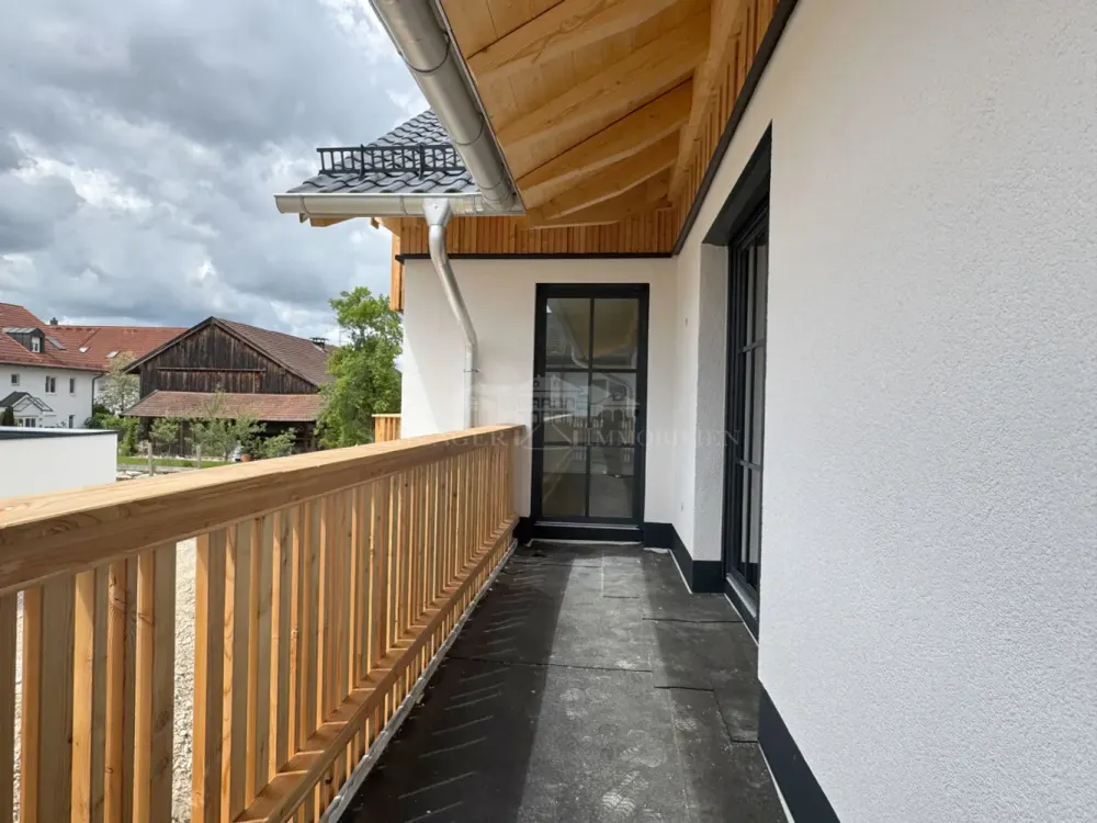 Helle 4-Zimmer-Wohnung mit Terrasse und Garten