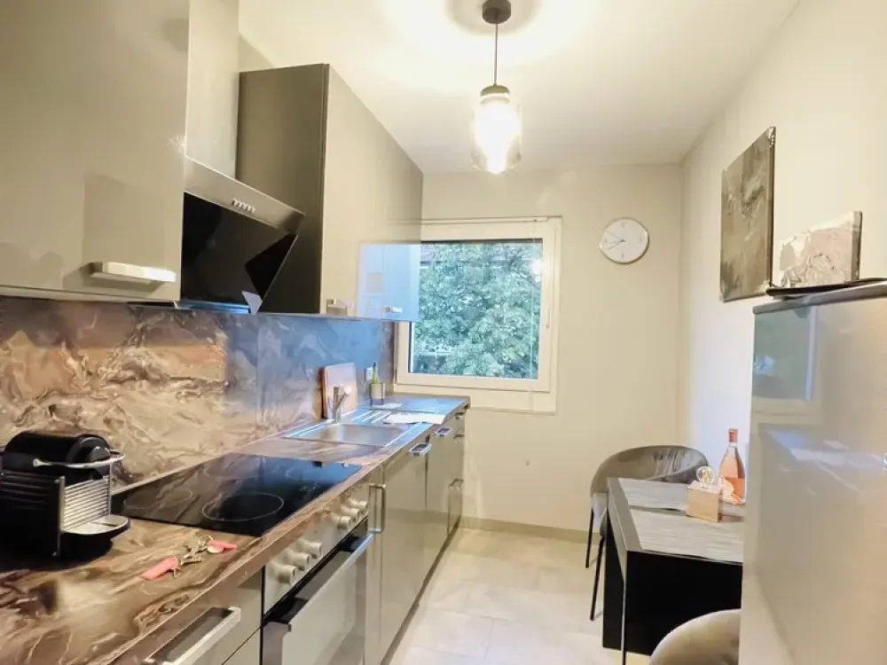 NEU*vollmöblierte/ furnished 1-Zimmer-Wohnung mit Sonnenbalkon*EBK*Nahe Parlamentsplatz