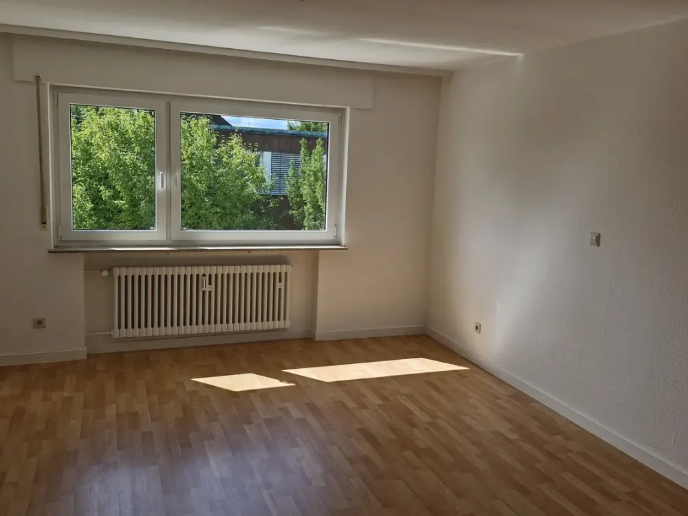 5-Zi-Wo in 2-FH in S-Freiberg- direkt an den Weinbergen mit Blick auf den Max-Eyth-See