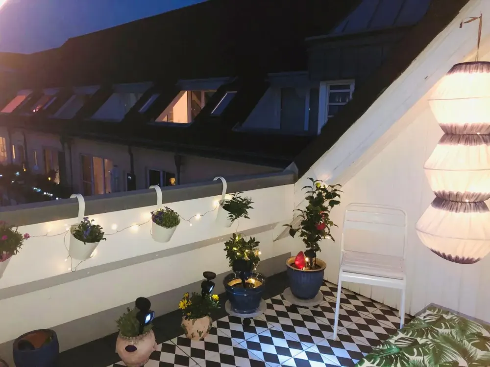 BENRATHER SCHLOßALLEE MAISIONETTE WOHNUNG MIT LOGGIA 4.OG OHNE LIFT GARAGE KÜCHENÜBERNAHME MÖGLICH