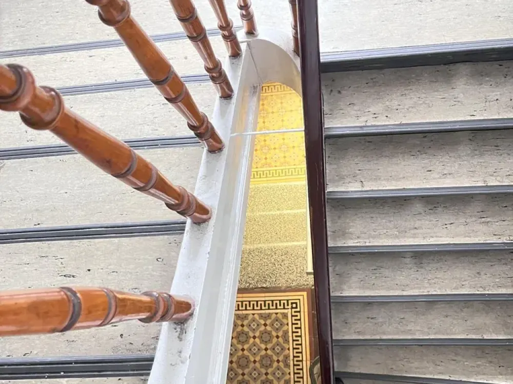 Gemütliche, helle Wohnung in gepflegtem Altbau mit großem Balkon
