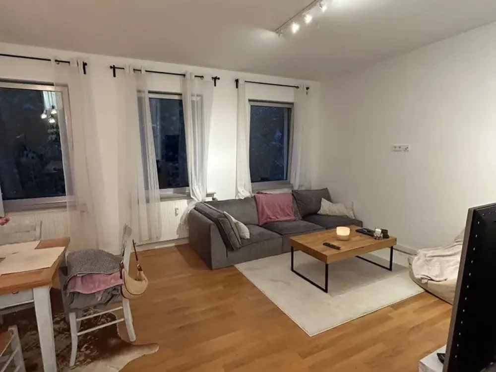 Nachmieter für Zentrale 2 Zimmer-Wohnung in Köln