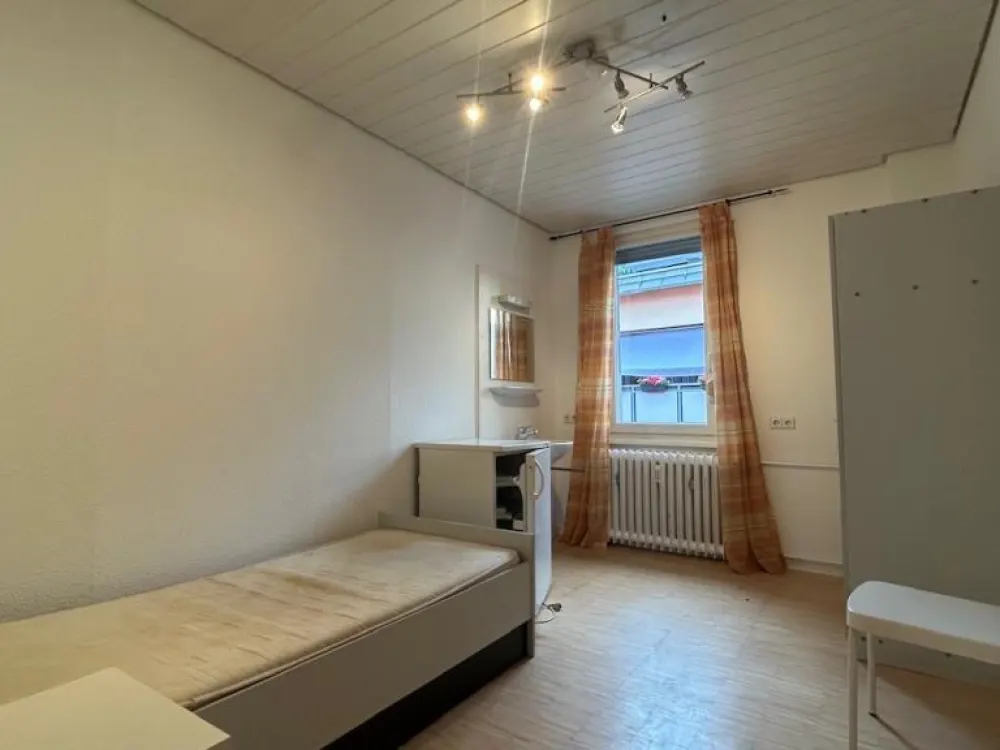 Großzügige 6- Zimmer-WG mitten in Bad Cannstatt, zentral & modern!