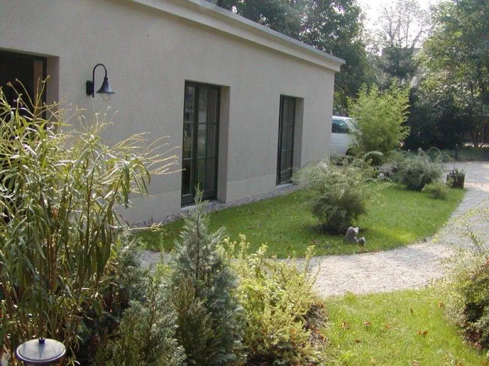 2-Zimmerwohnung im Seitengebäude mit direkt Zugang zum Karl-Heine-Kanal !