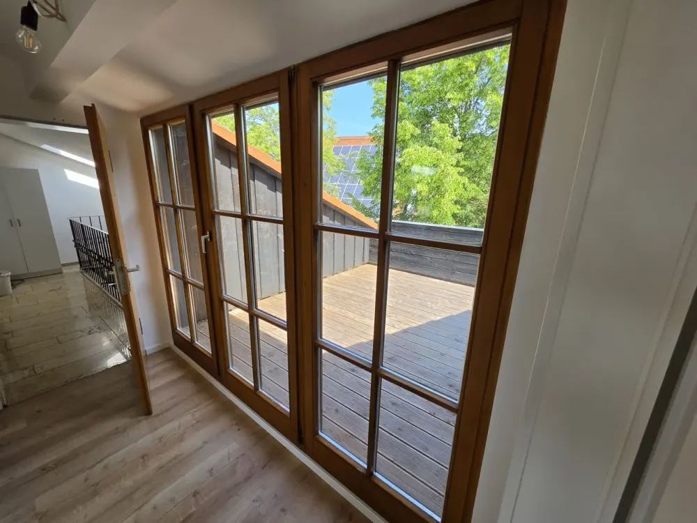 Exklusiv wohnen im Dachgeschoss - Erstbezug - Sonnige Dachterrasse - Ruhige Lage