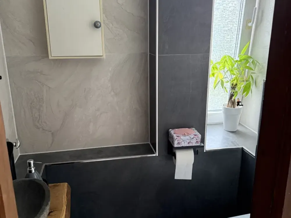 Charmante Altbauwohnung mit viel Potenzial und besonderem Wohnflair