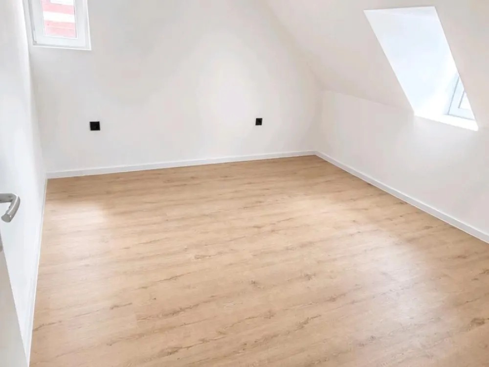 Beautiful Fully Renovated 5-Room Apartment in Oberkaufungen