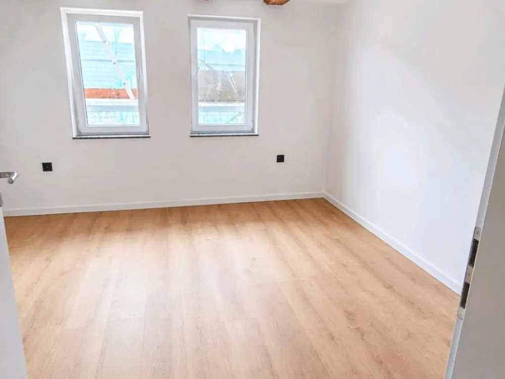 Beautiful Fully Renovated 5-Room Apartment in Oberkaufungen