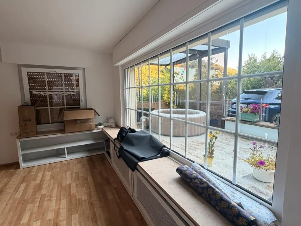 Charmante 3,5 Zimmer, am Berg mit großer Terrasse