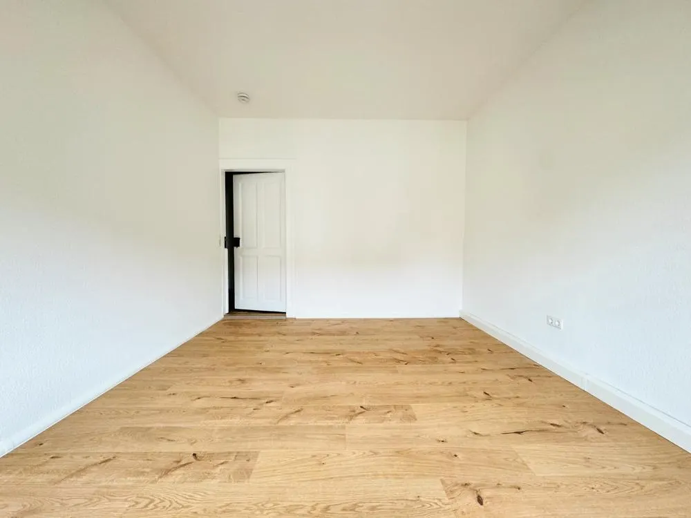 renovierte attraktive 3 Raum Wohnung in Dölitz Dösen ***TOP**** / WG geeignet