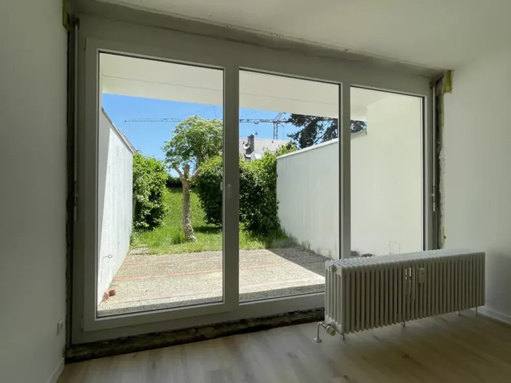 Renovierte 1-Zimmer-Wohnung mit Terrasse und TG-Doppelparker