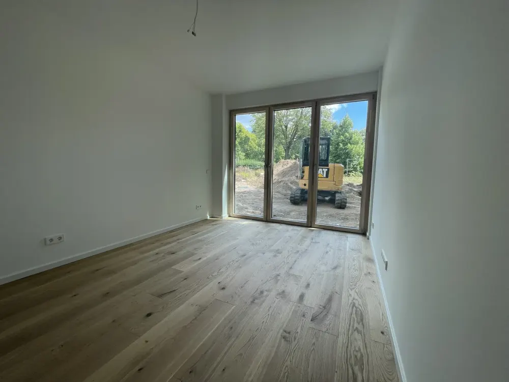 4 Zimmer Wohnung mit Terrasse, EBK und Duschbad