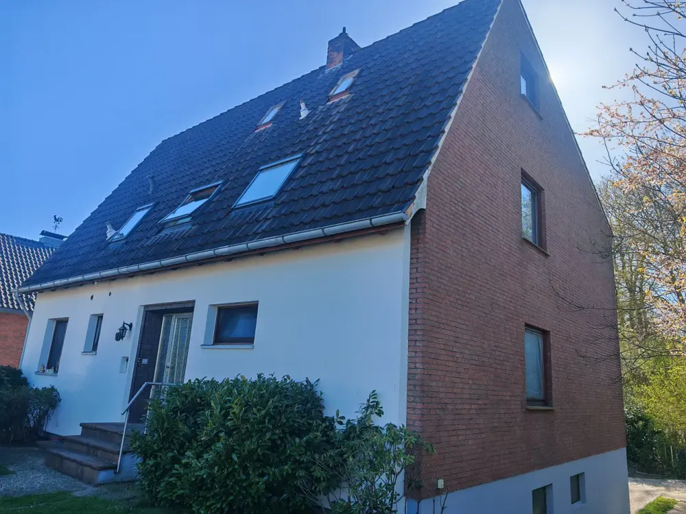 Rarity in Achim-Uphusen: 4-Room Space Wonder with Wide View, South-West Balcony
