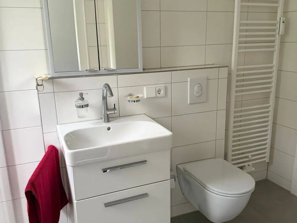 Charmante 2-Zimmer-Wohnung mit Balkon in Bestlage von Berlin-Grunewald