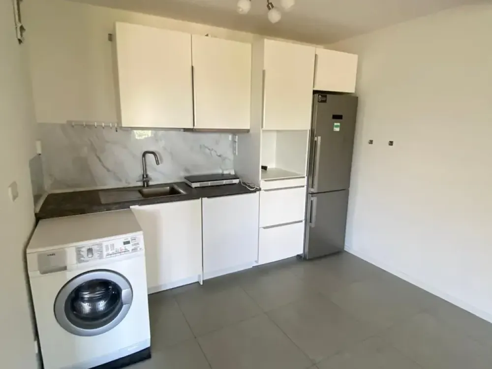 Schöne 1-Zimmer Wohnung mit Küche