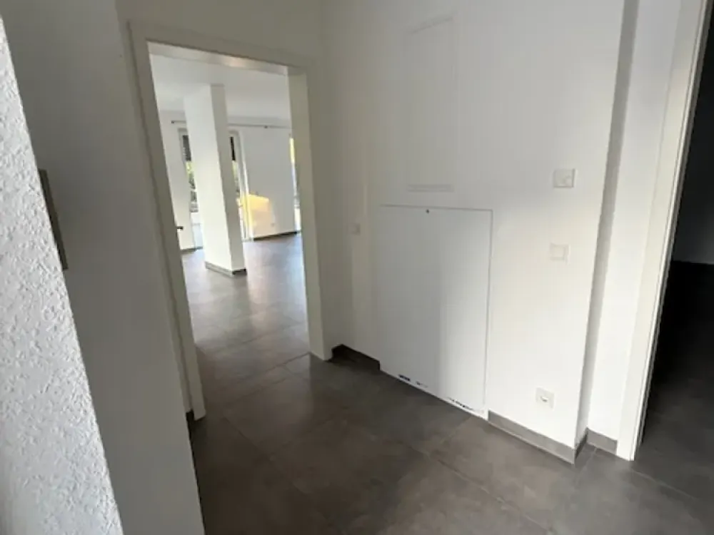 Neubau-Rösrath, moderne, helle 2 Zimmerwohnung mit Terrasse und eigenem Eingang !