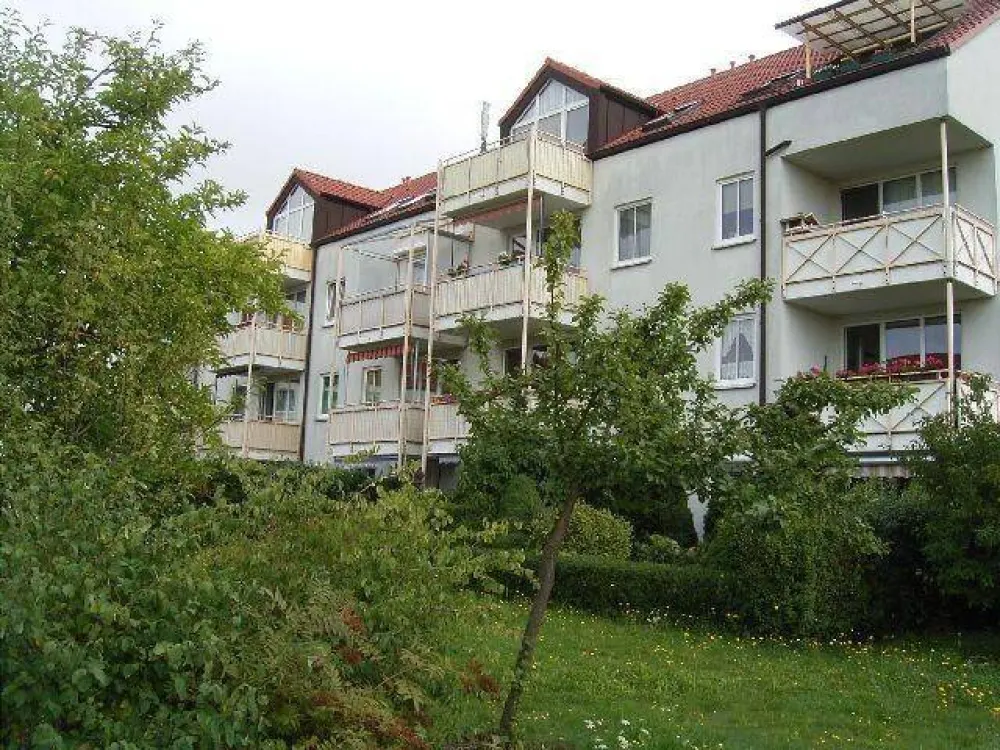 neu renoviert - Balkon -Tiefgarage - Top Lage im Grünen