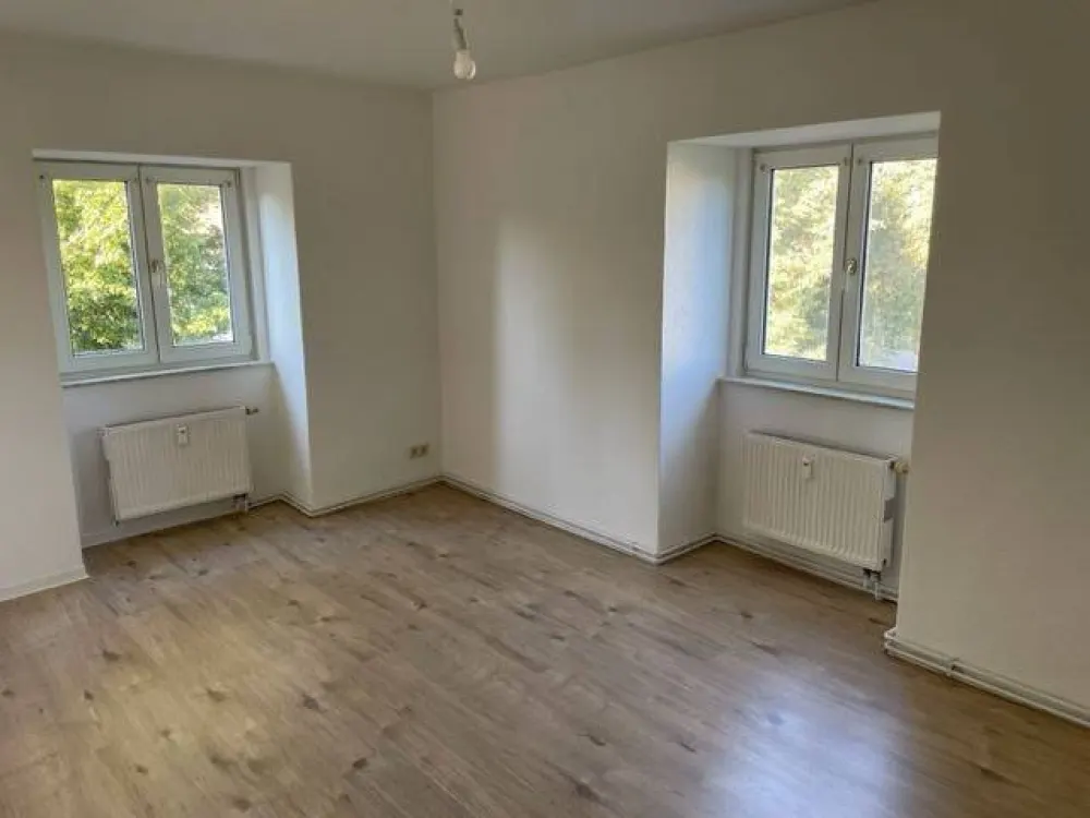 Bright 3-Room Apartment with Large Balcony to Feel Good!