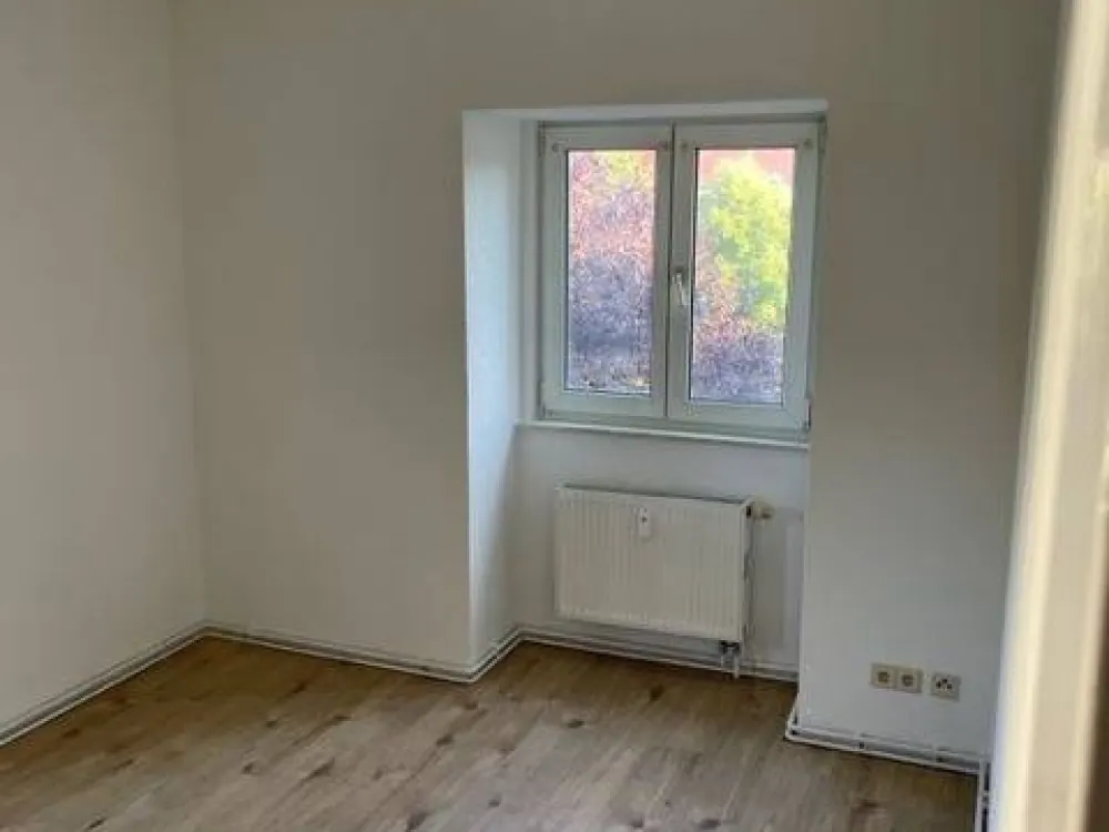 Bright 3-Room Apartment with Large Balcony to Feel Good!
