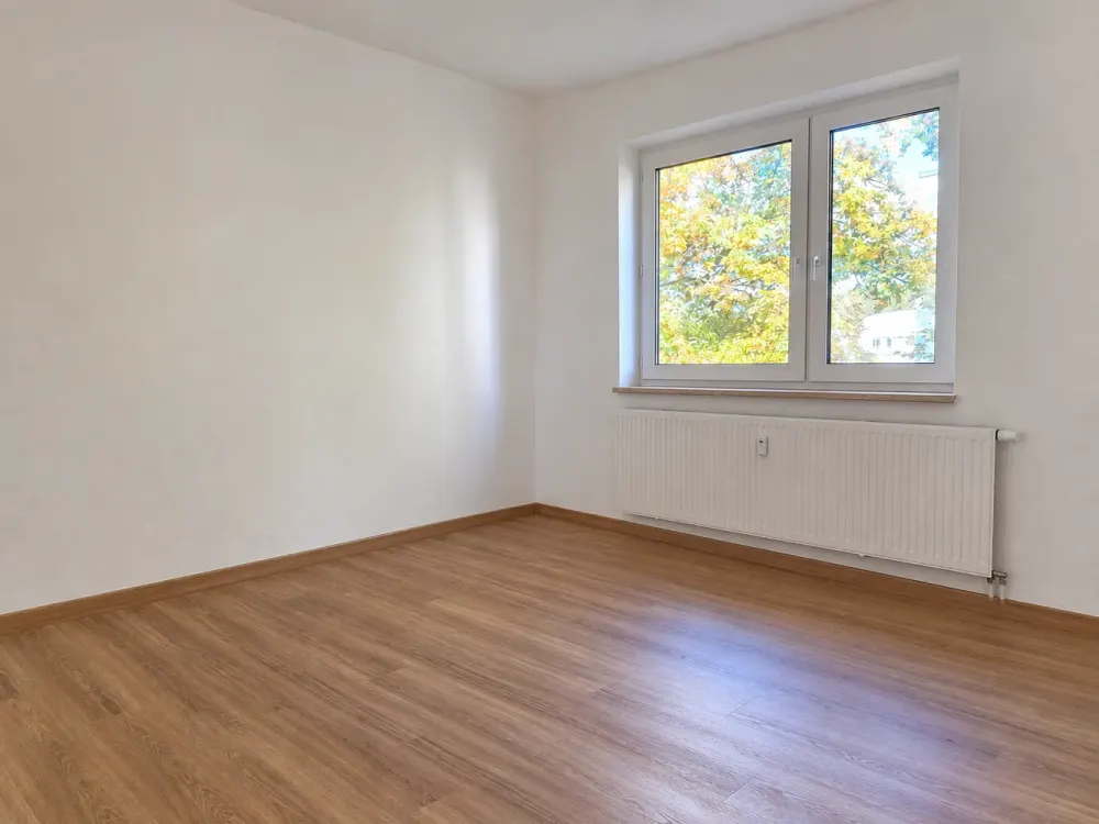 Quiet and Centrally Located Renovated 2-Room Apartment with Balcony in Lindau, Available from 01.11.