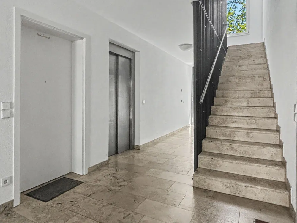 Moderne 5,5-Zimmer-Gartenwohnung in der Pliensauvorstadt