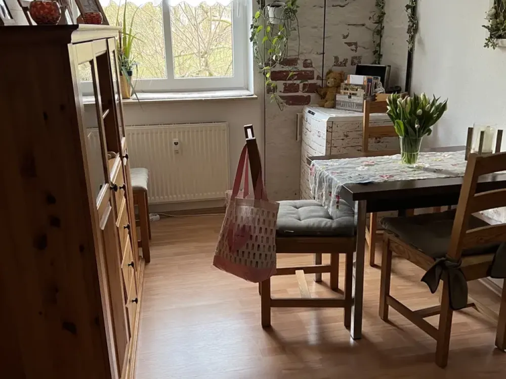 Bright and Friendly 3-Room Apartment on the 1st Floor for Rent