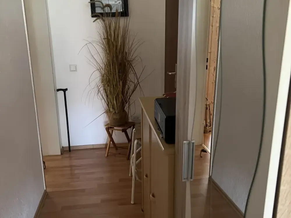 Bright and Friendly 3-Room Apartment on the 1st Floor for Rent