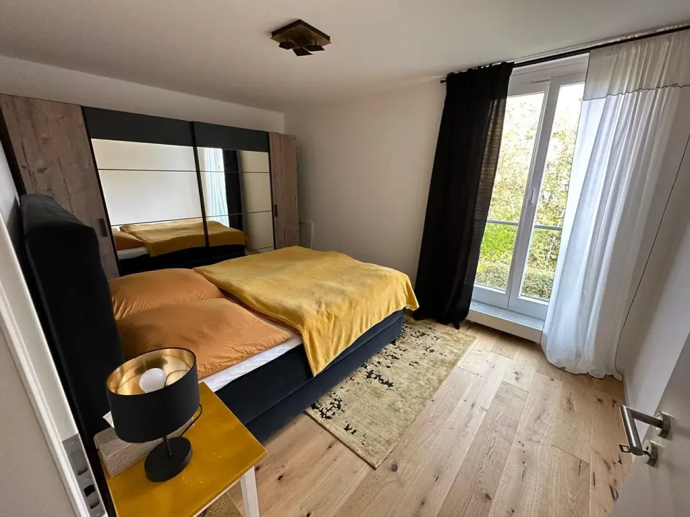 Luxus möblierte 3-Zimmer Whg. Moosach | Balkon | Garage | 1A Lage