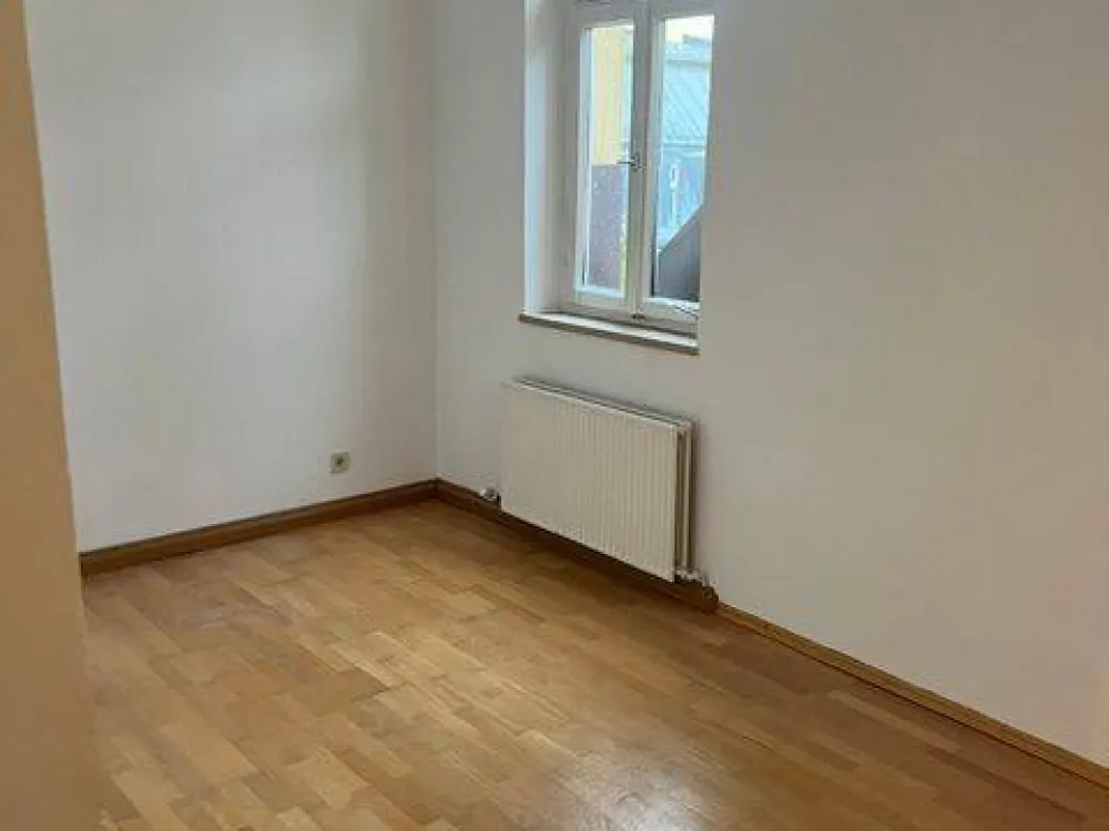 Seltenheit: 5-Zimmer-Altbauwohnung zentral in der Isarvorstadt mit Balkon